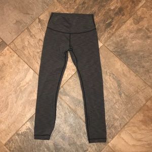 Wunder Under High Rise 7/8 length legging